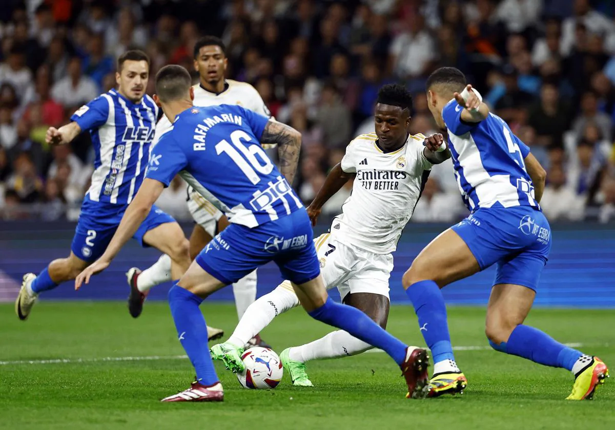 Le Real Madrid ouvre le titre avec une victoire contre  Alavés