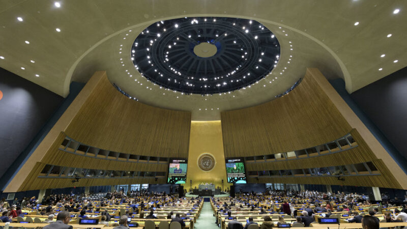 L&rsquo;ONU, un représentant des États-Unis et de l’OTAN