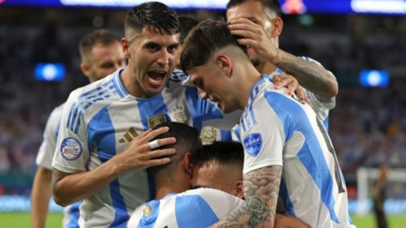 Un doublé de Lautaro permet à l&rsquo;Argentine B de prendre la tête du classement dans un match… sans Messi.