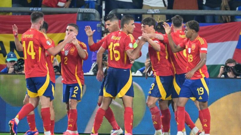 L&rsquo;Espagne a assuré sa place pour les huitièmes de finale de l&rsquo;Euro 2024 grâce à une performance scintillante contre l&rsquo;Italie, championne en titre, à Gelsenkirchen.