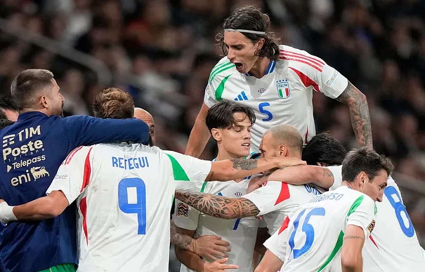 Une Italie d&rsquo;une autre époque fait danser la France à Paris