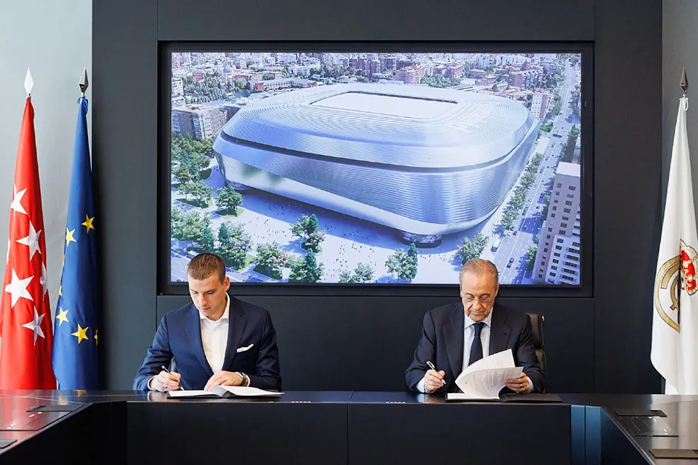 Le Real Madrid officialise le renouvellement de Lunín: « Le rêve est toujours réalité »