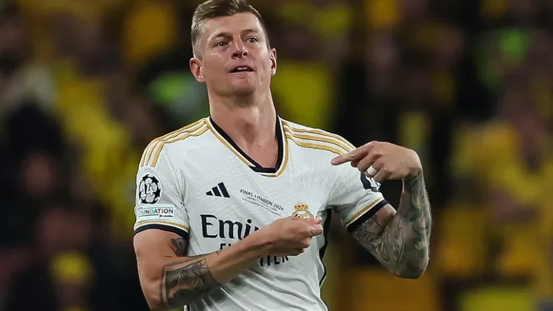 Kroos confirme son retour au Bernabéu contre Villarreal et rappelle: « Mon départ est inébranlable, nous devons l&rsquo;accepter »