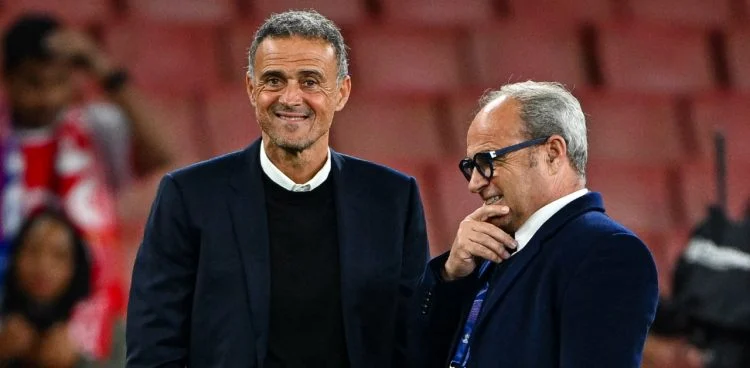 Le Paris Saint-Germain a pris une décision quant à une éventuelle prolongation de son entraîneur, Luis Enrique.
