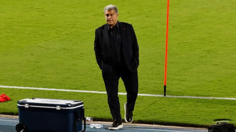 Laporta est passé de la coupe de manche aux insultes graves dans le box