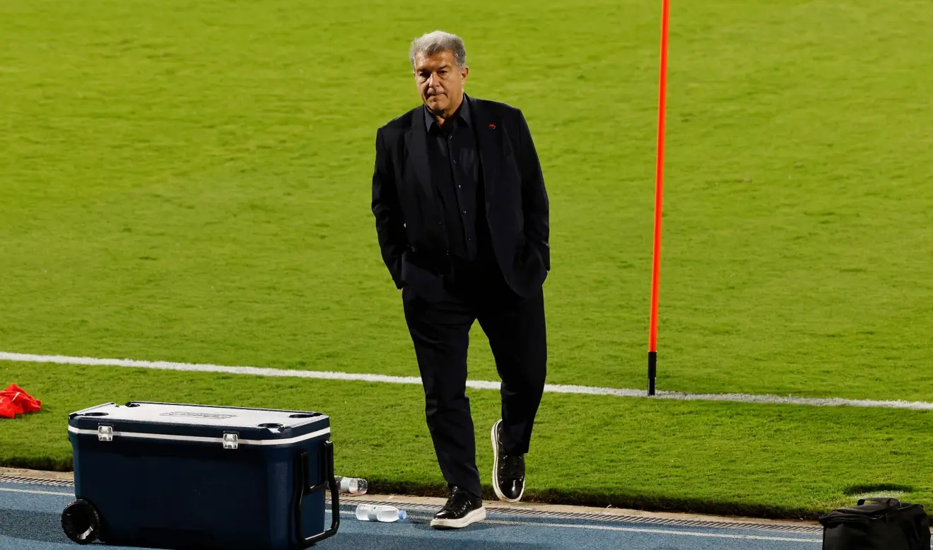 Laporta est passé de la coupe de manche aux insultes graves dans le box