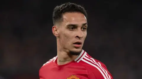 Un nouveau départ pour l&rsquo;un des pires recrues de l&rsquo;histoire de Man Utd ».