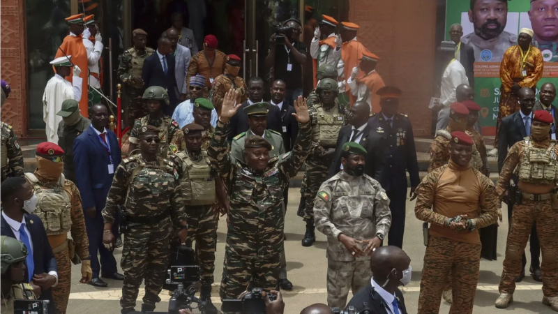 Le Mali, le Burkina Faso et le Niger mobilisent une force conjointe de 5 000 hommes