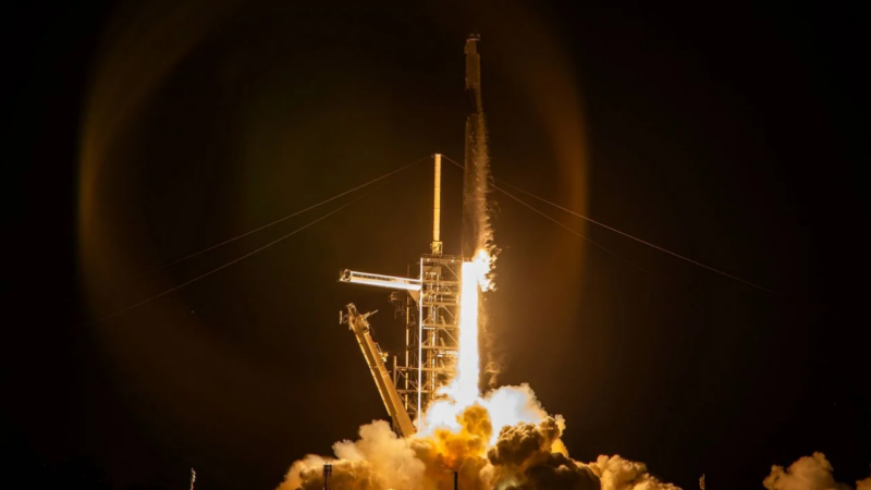 Space X : Qui sont les quatre passagers de la première mission habitée ?